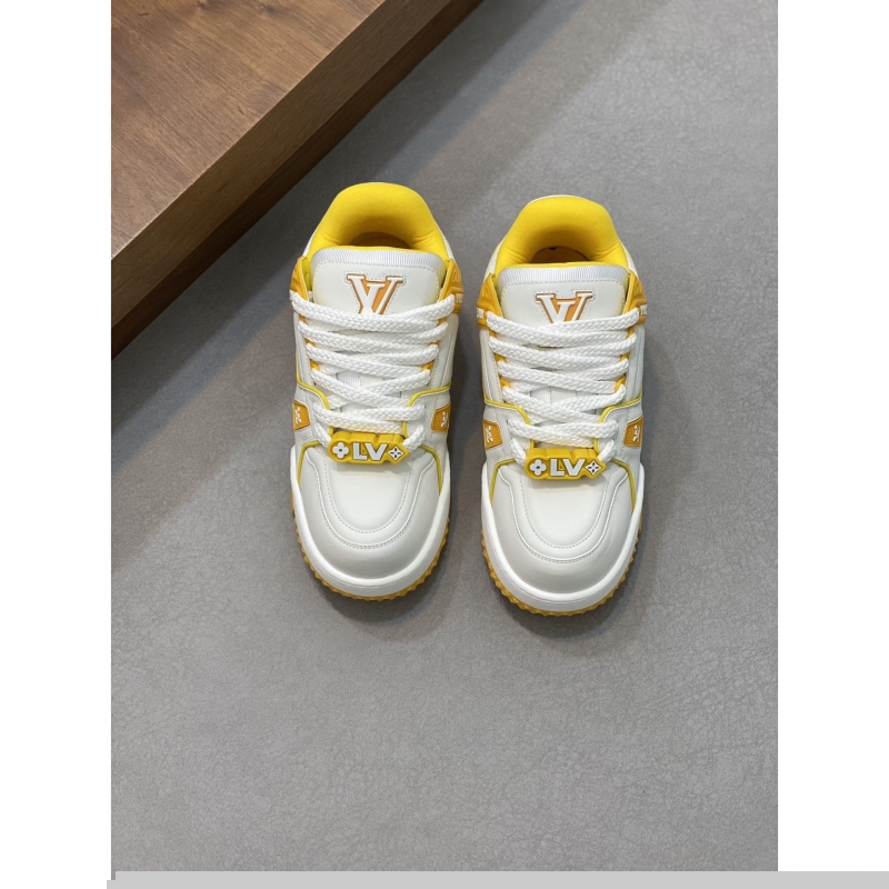 l**is V*t*n sneakers